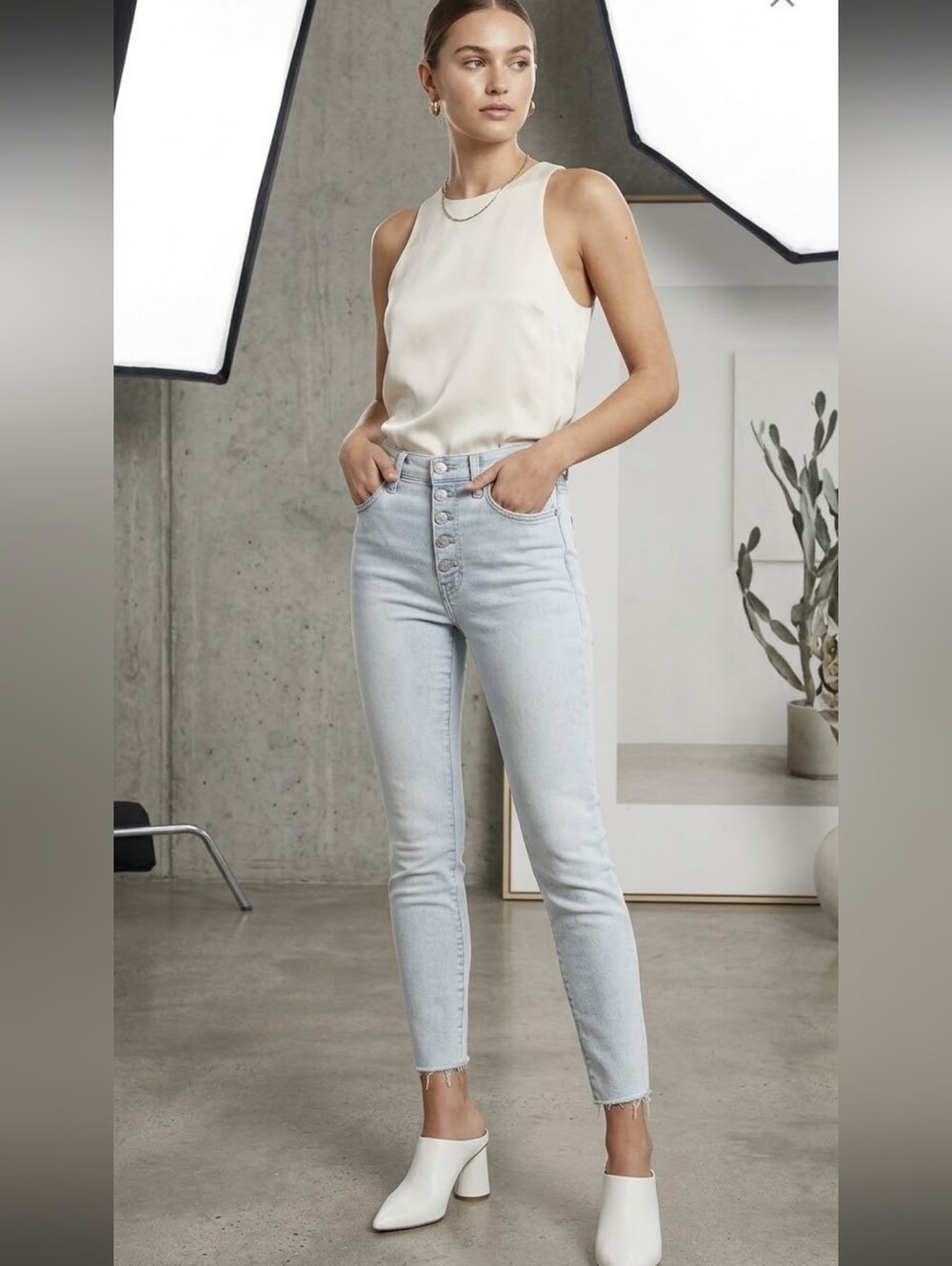 Veronica Beard  Debbie High-Rise Stretch Skinny Jeans Size 26 Light Wash